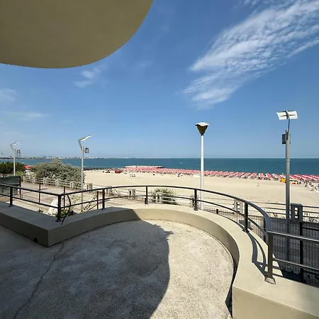 Konukevi One Eforie Nord